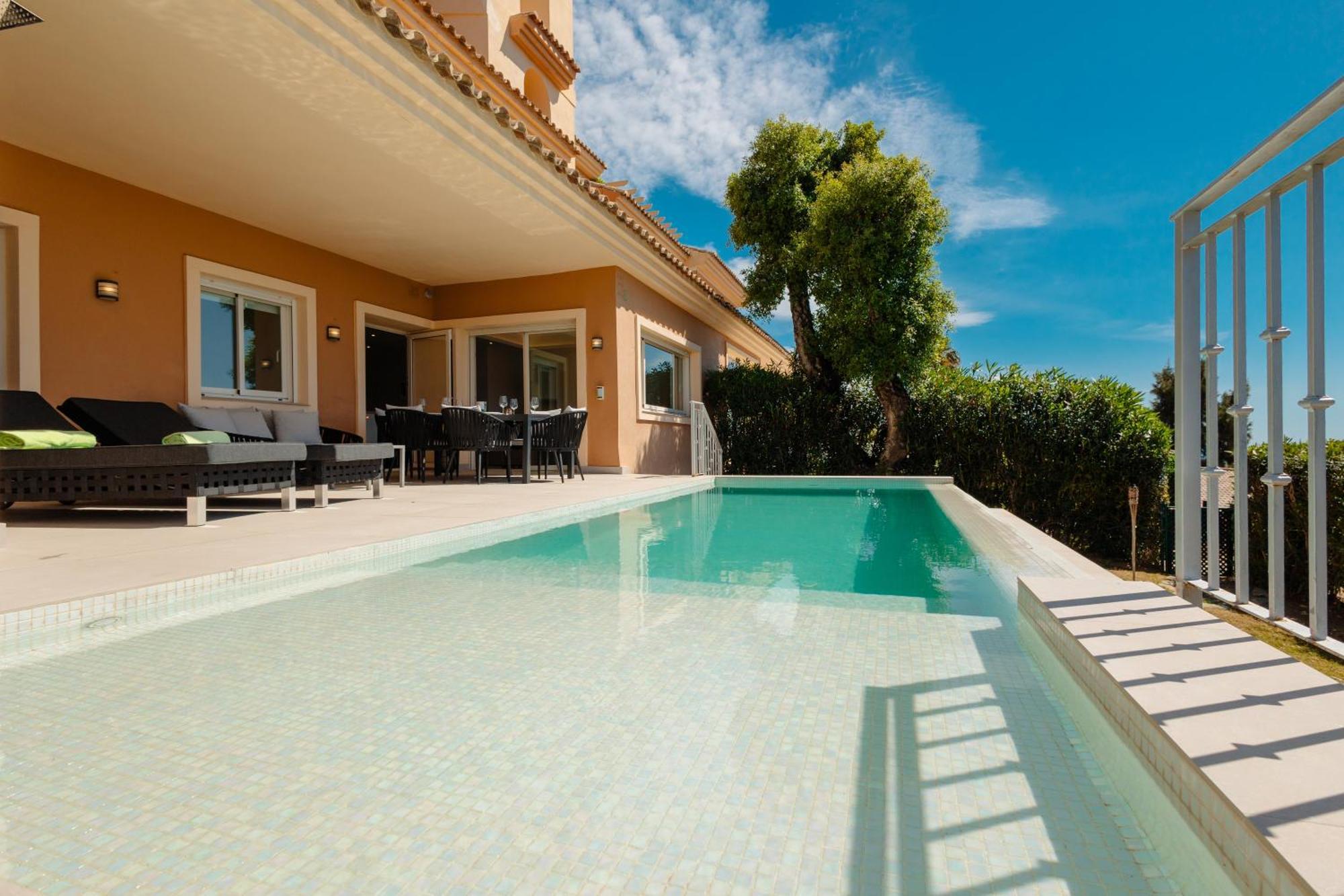 Апартаменты Private Heatable Infinity Pool With Sea Views In La Mairena, Marbella Ситио-де-Калаонда Экстерьер фото